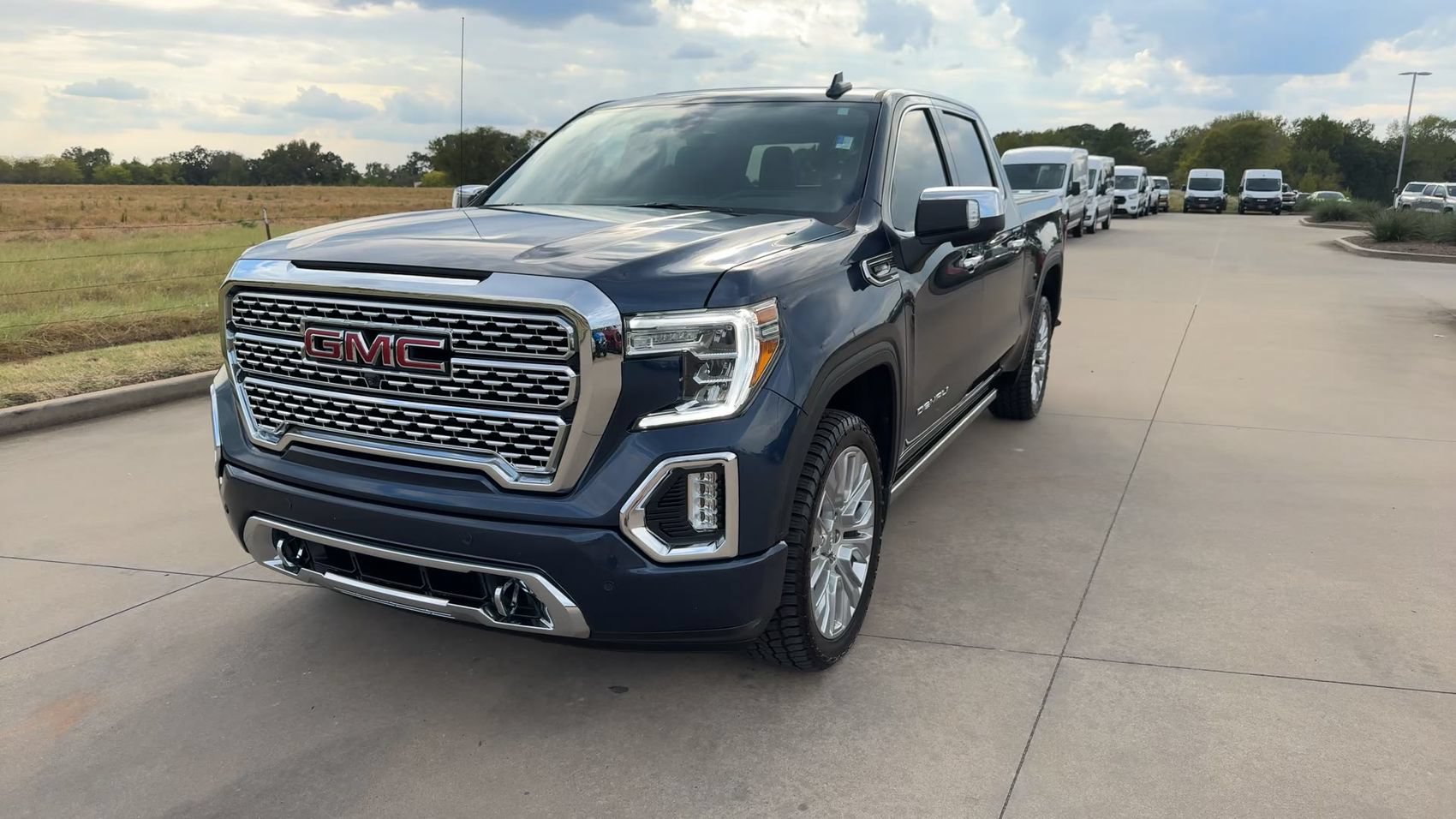 Used 2021 GMC Sierra 1500 Denali w/ Denali Ultimate Package AWD/4WD image 4
