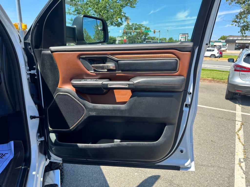 Used 2019 RAM 1500 Limited w/ Body Color Bumper Group AWD/4WD image 18