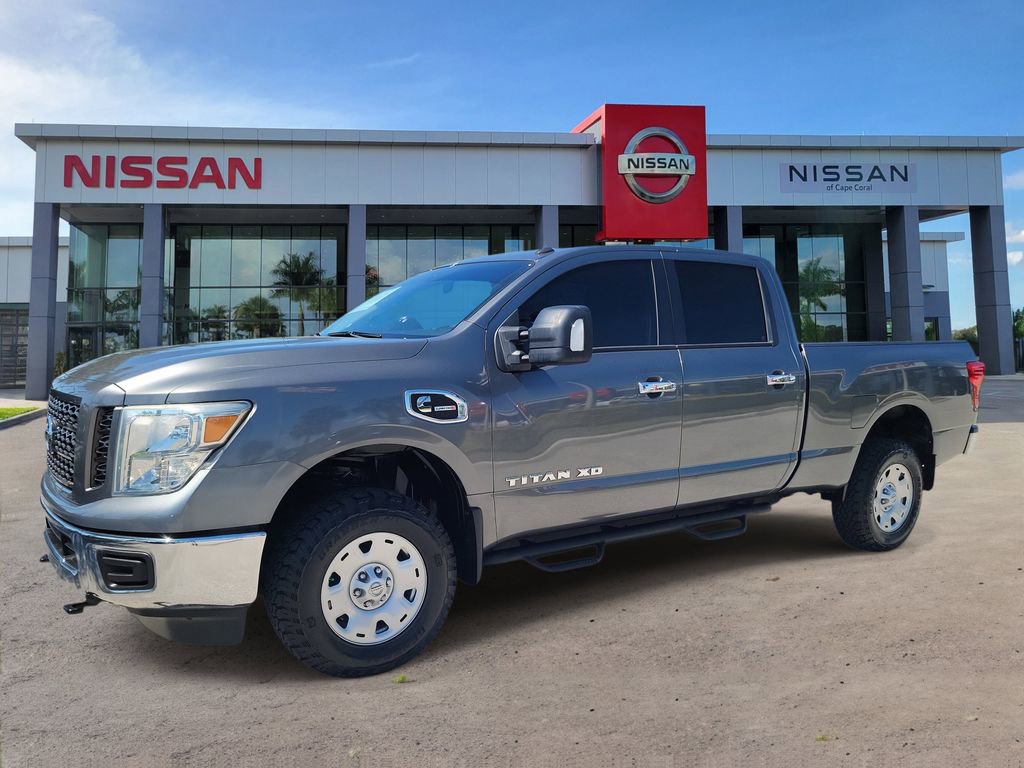 Used 2019 Nissan Titan SV image 8