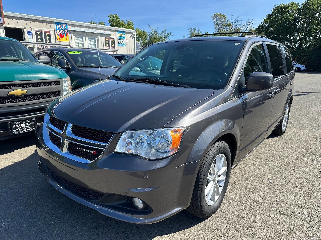 Used 2019 Dodge Grand Caravan SXT image 4