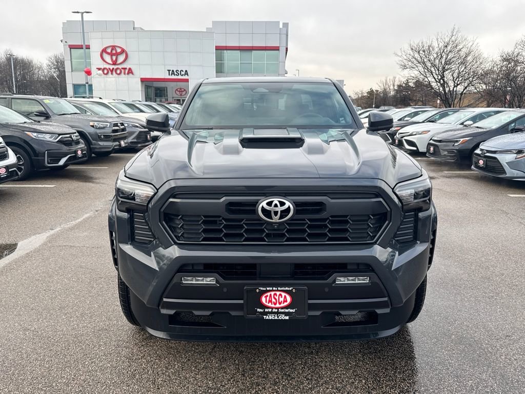Used 2025 Toyota Tacoma TRD Sport image 2
