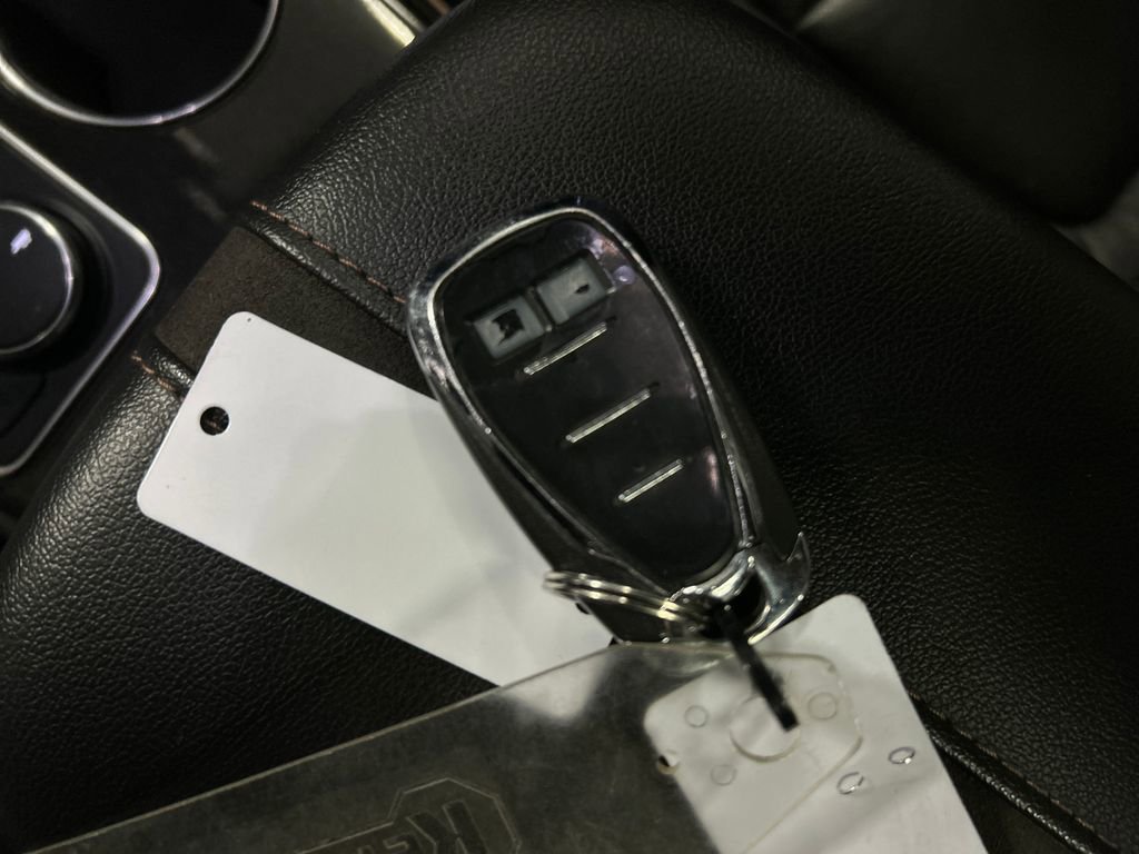 Used 2019 Chevrolet Blazer Premier w/ Sun and Wheels Package image 22