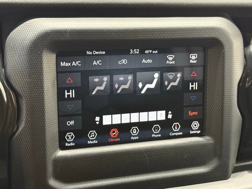 Used 2019 Jeep Wrangler Unlimited Sahara image 30