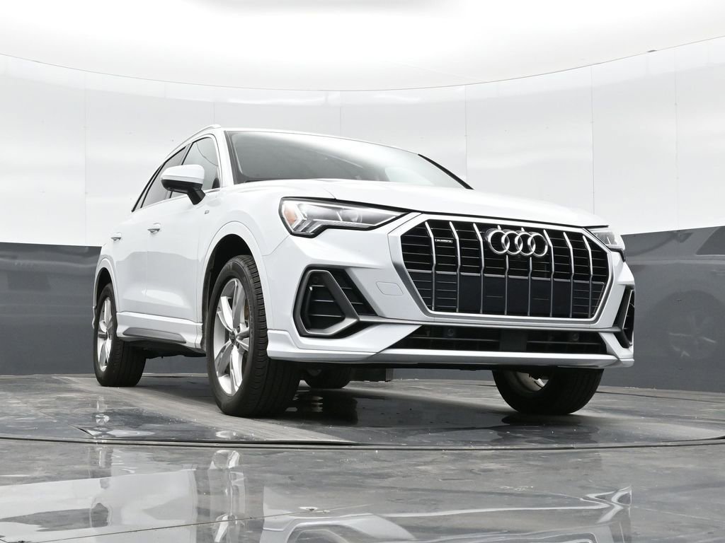 Used 2024 Audi Q3 2.0T Premium Plus w/ Premium Plus Package image 35