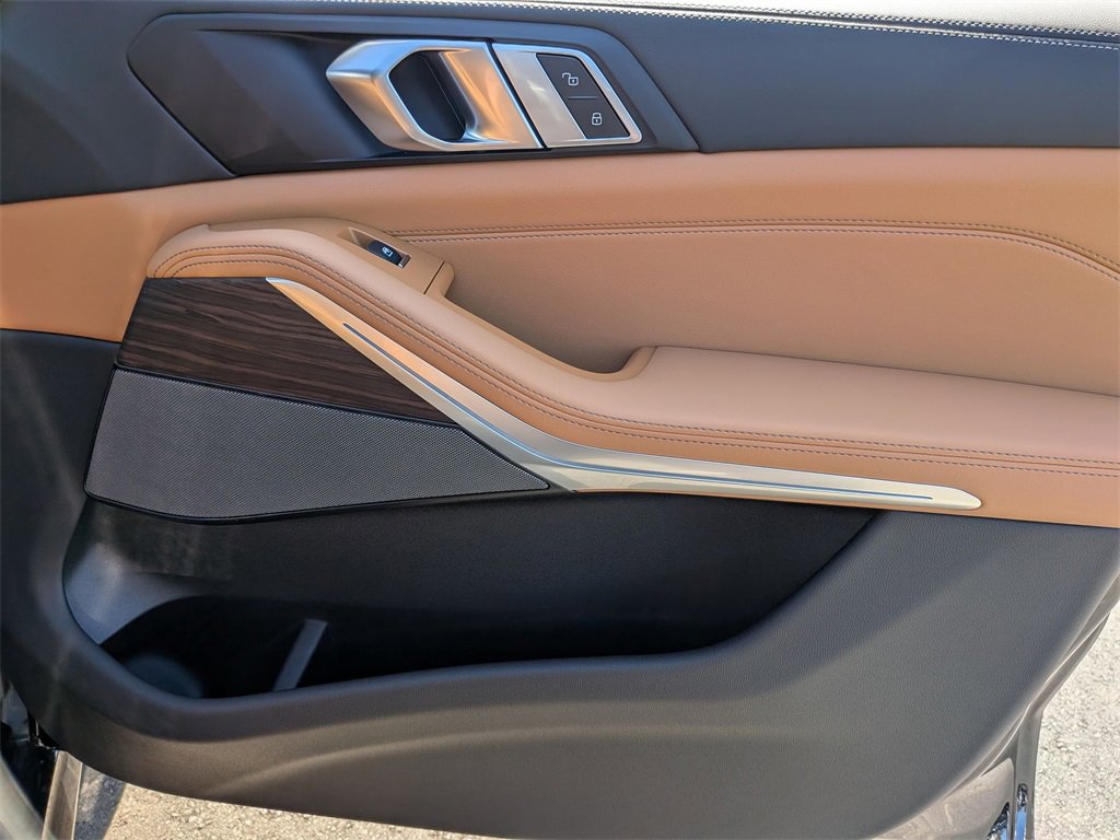 New 2026 BMW X5 sDrive40i image 17