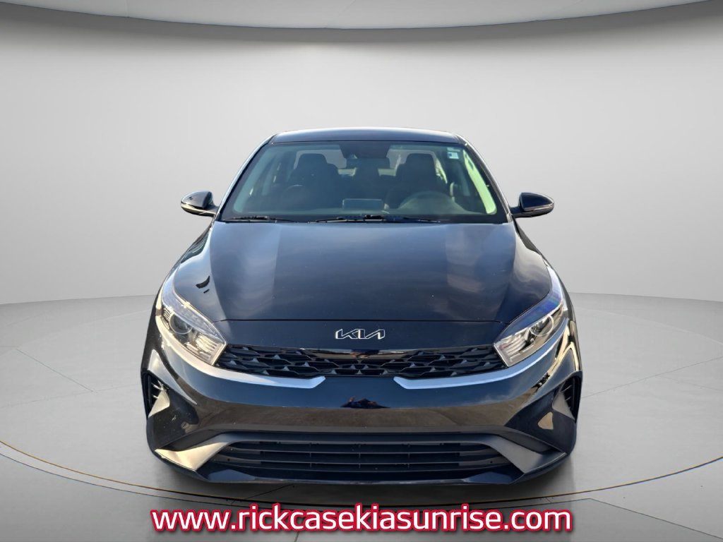 Used 2024 Kia Forte LXS w/ LXS Technology Package FWD image 3
