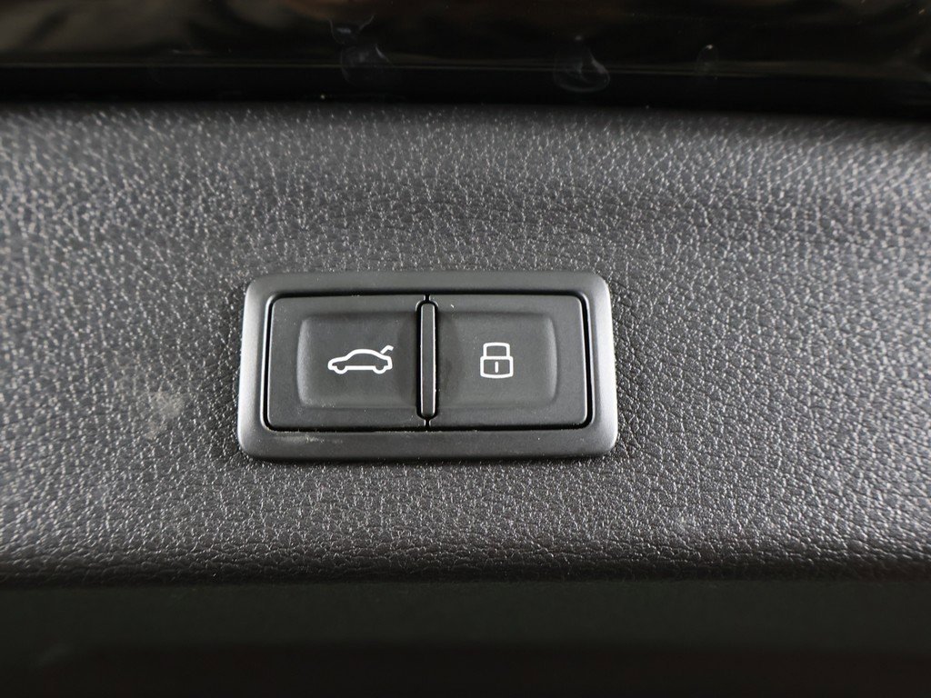 Used 2023 Audi Q3 2.0T Premium Plus w/ Premium Plus Package image 21