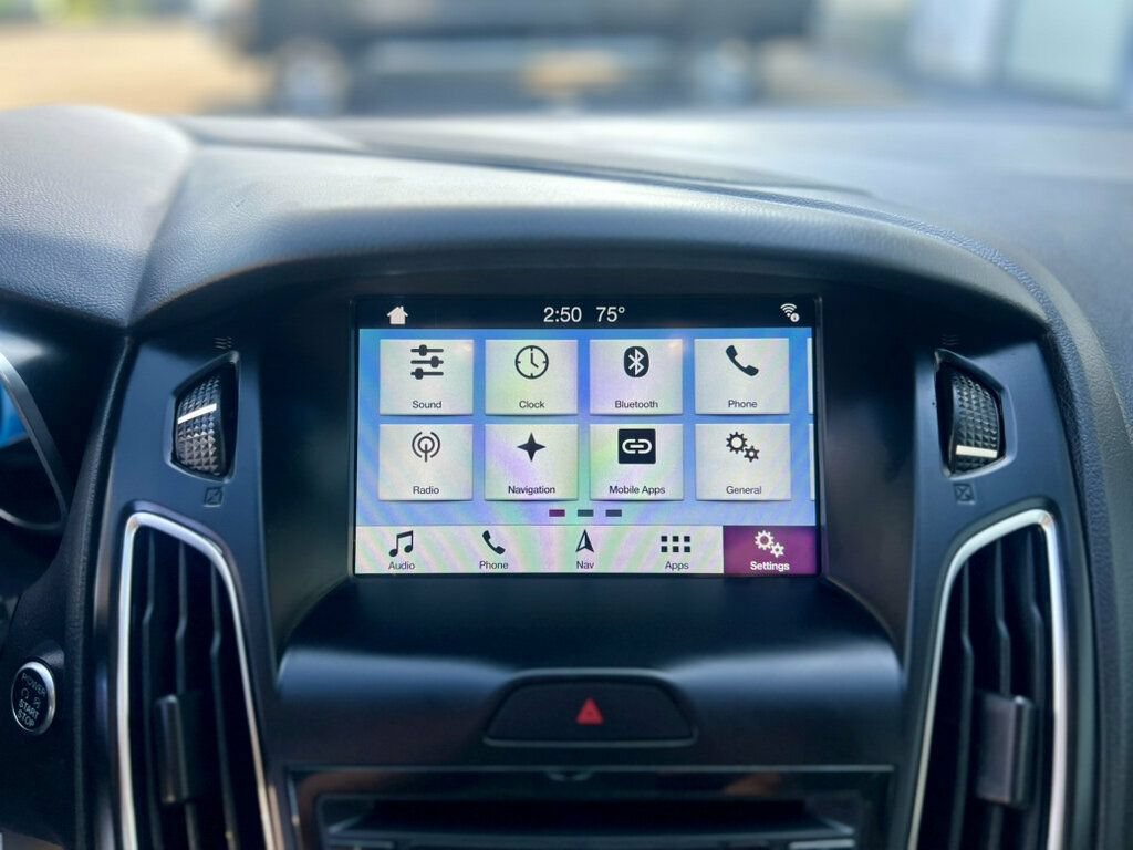 Used 2018 Ford Focus Electric Hatchback FWD image 22