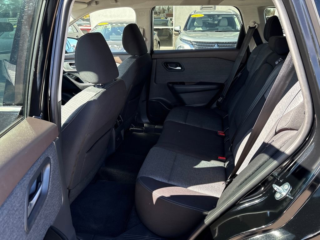Used 2021 Nissan Rogue SV AWD/4WD image 25
