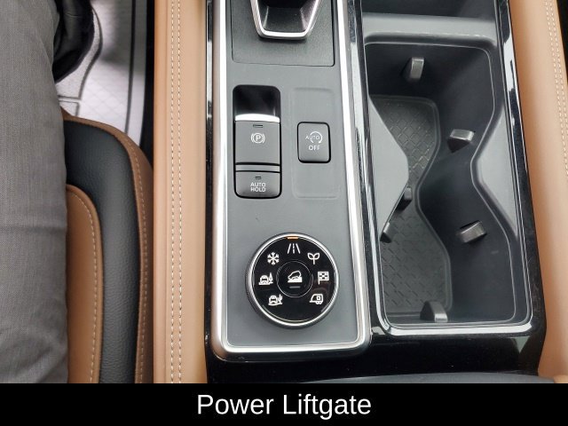 Certified 2025 Nissan Pathfinder Platinum w/ Black Appearance Package AWD/4WD image 36
