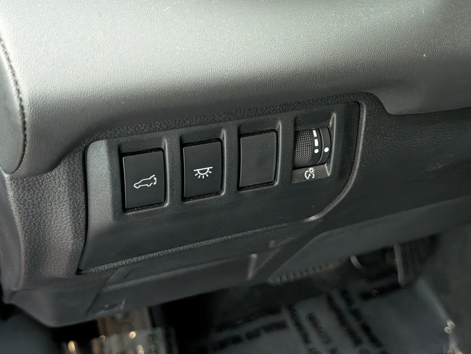 Used 2025 Subaru Ascent Bronze Edition w/ Onyx Package image 18