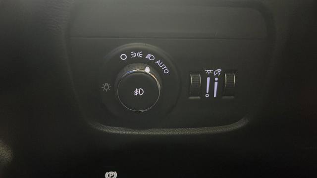 Used 2024 Jeep Grand Cherokee Overland image 18