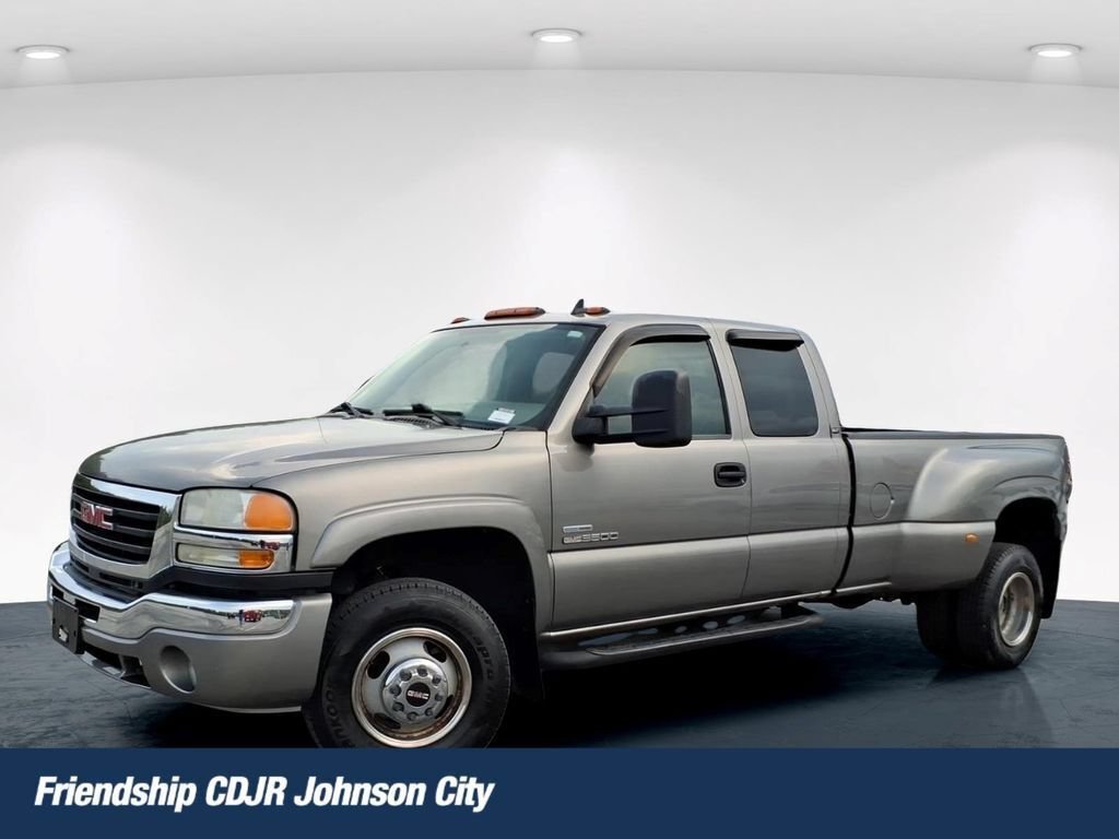 Used 2007 GMC Sierra 3500 SLT w/ Heavy-Duty Power Package AWD/4WD image 1
