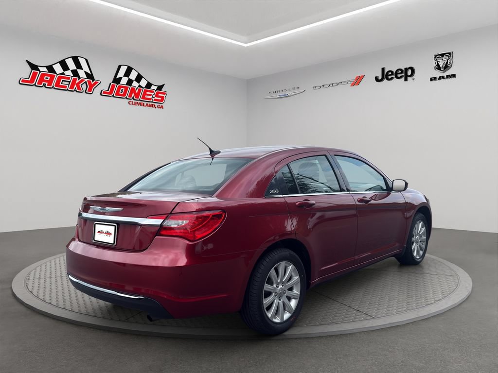 Used 2013 Chrysler 200 Touring FWD image 9