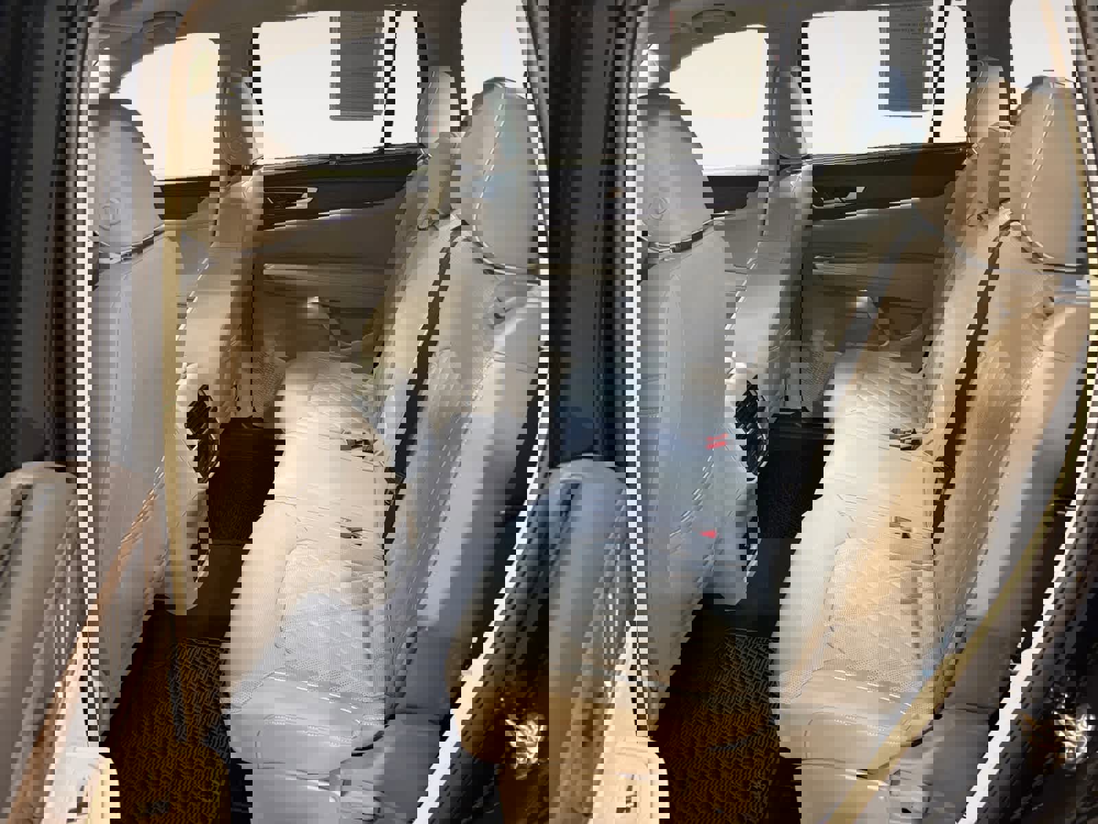 Used 2025 Volkswagen Atlas SEL Premium R-Line image 14