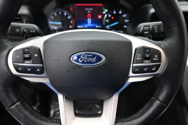 Used 2021 Ford Explorer XLT w/ Class III Trailer Tow Package AWD/4WD image 19