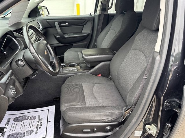 Used 2015 Chevrolet Traverse LT w/ Style and Technology Package AWD/4WD image 4