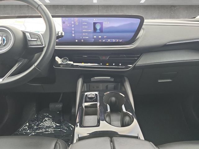 Used 2025 Buick Envision Preferred image 3