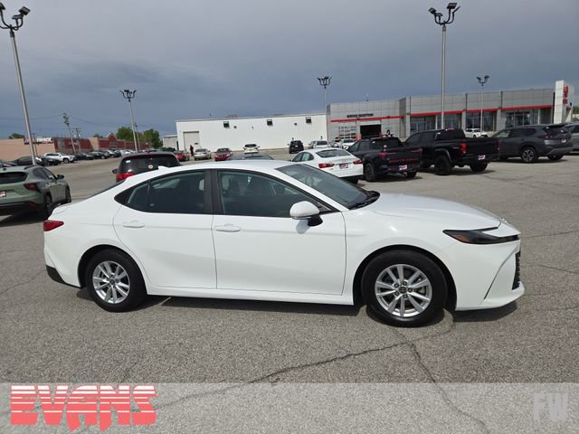 Used 2025 Toyota Camry LE FWD image 2