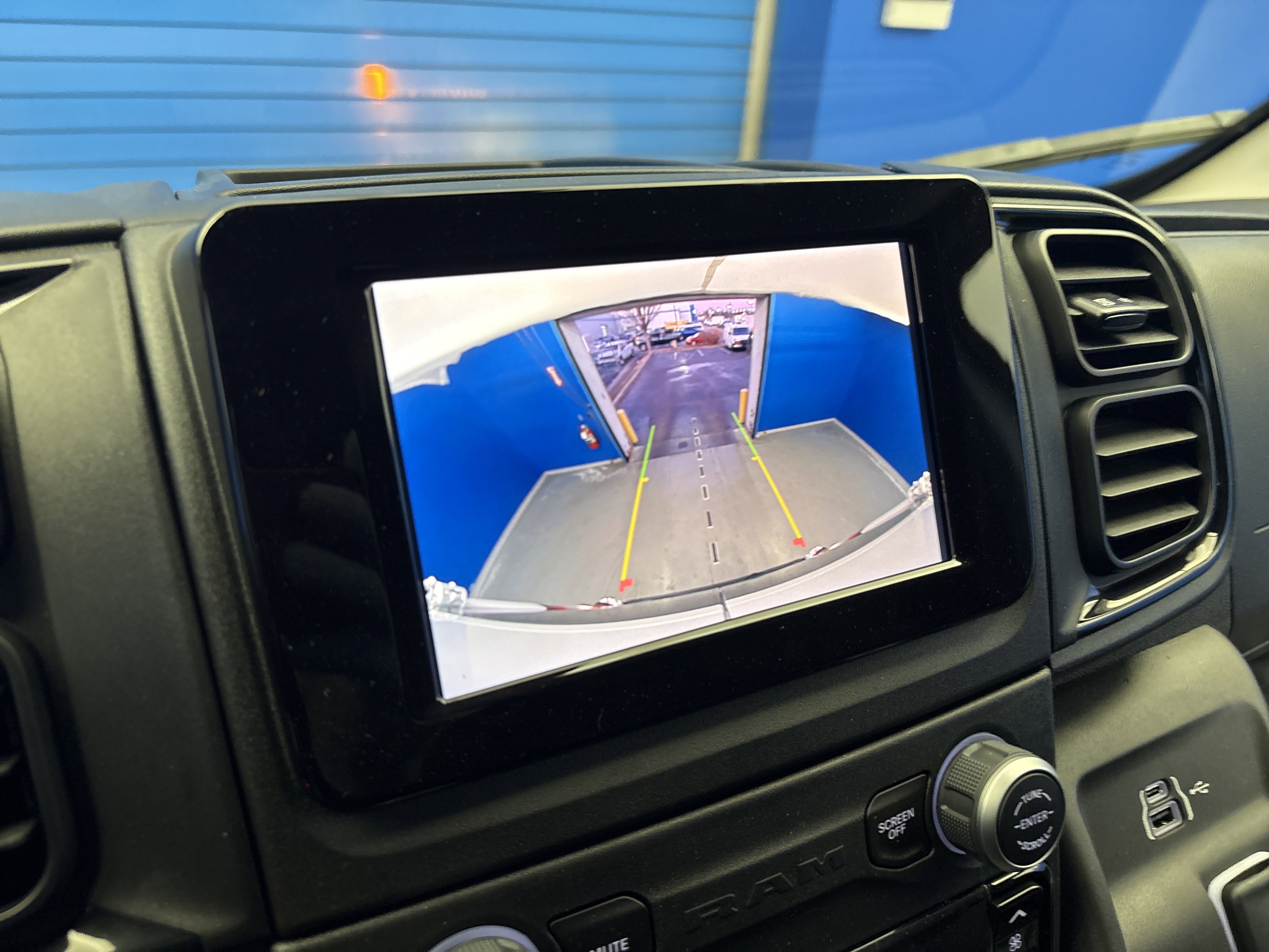 Used 2024 RAM ProMaster 2500 image 15