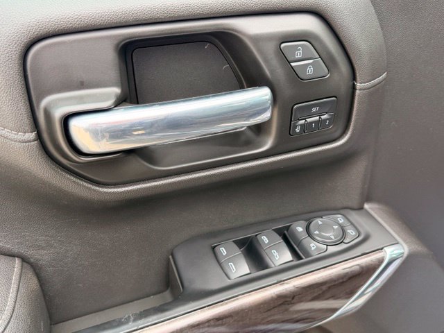 Used 2022 Chevrolet Silverado 1500 LTZ w/ LTZ Premium Package AWD/4WD image 18