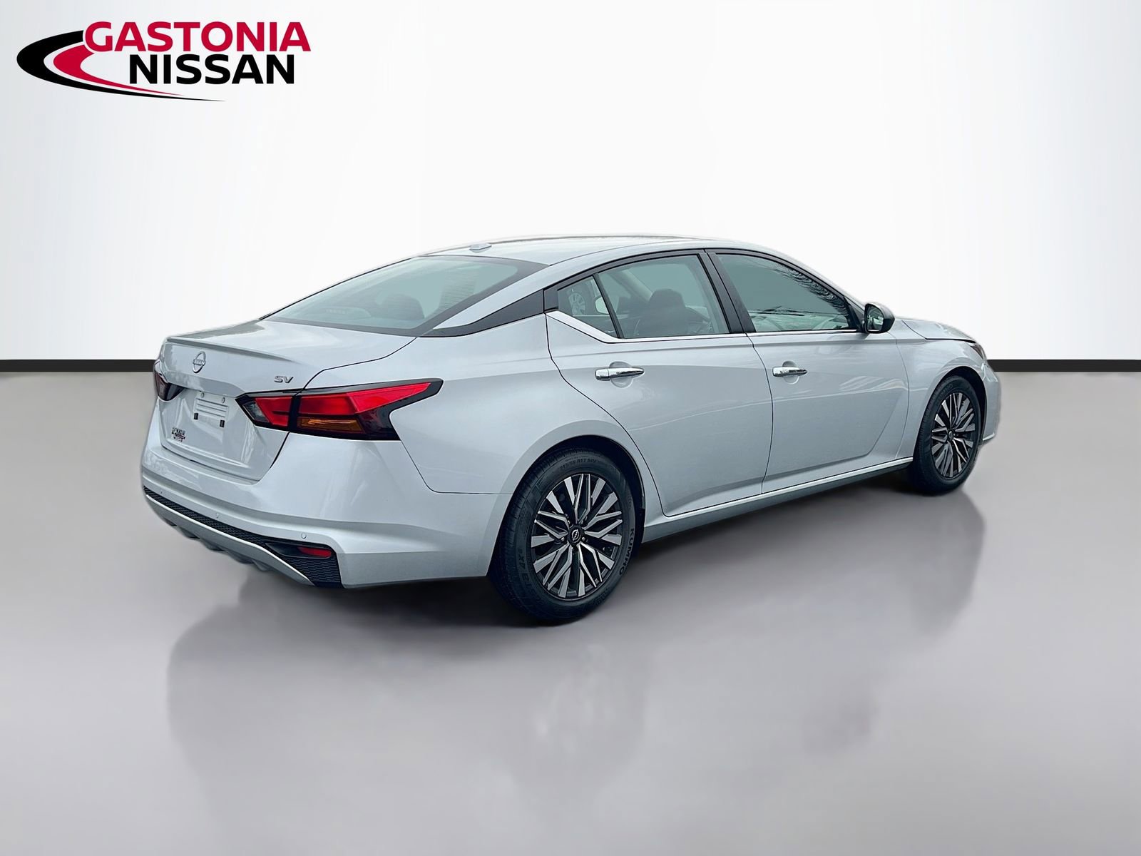 Used 2024 Nissan Altima 2.5 SV image 9