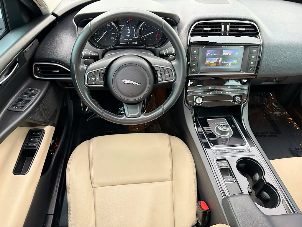 Used 2017 Jaguar XE Premium RWD image 16