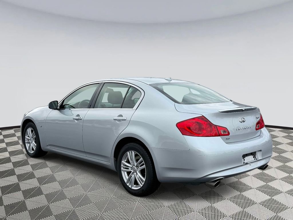 Used 2015 INFINITI Q40 AWD w/ Navigation Package image 4