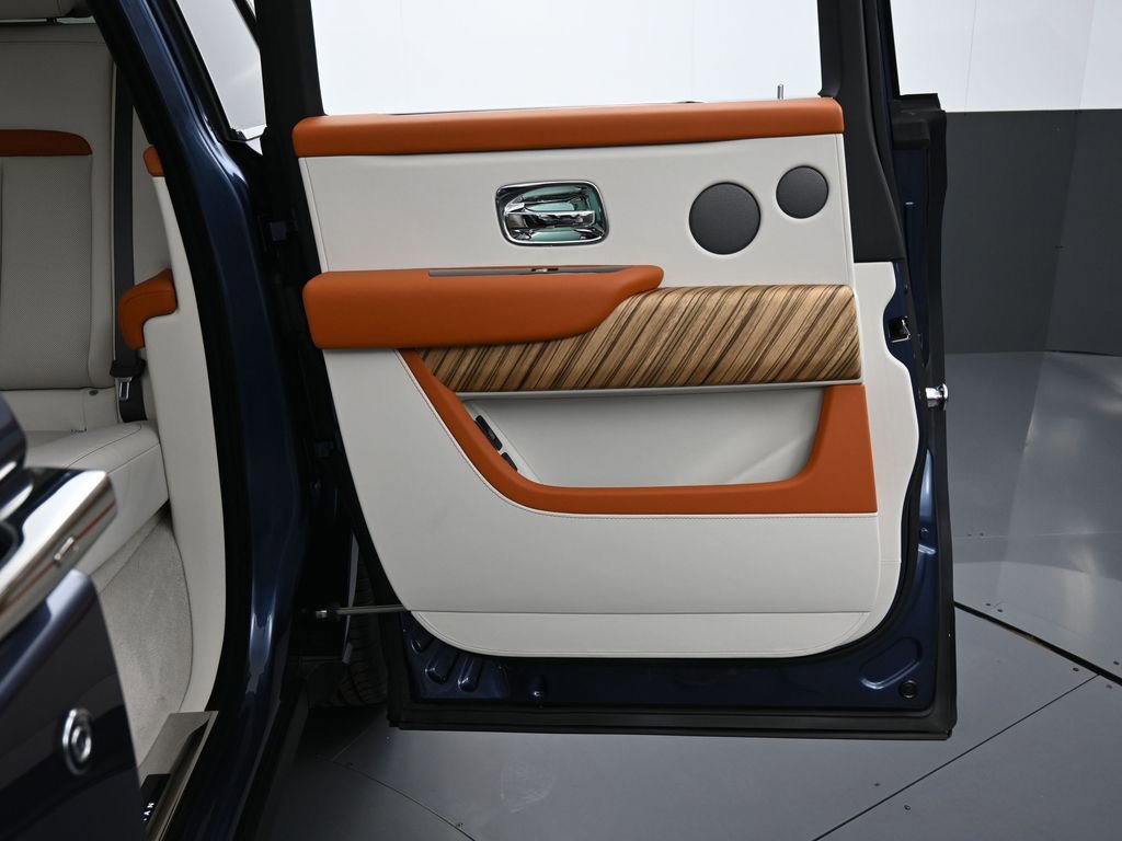 Certified 2024 Rolls-Royce Cullinan AWD/4WD image 24
