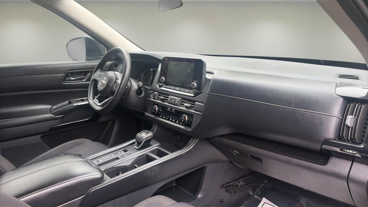 Used 2023 Nissan Pathfinder S w/ Cargo Package FWD image 10