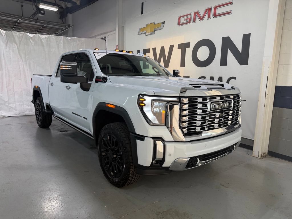 New 2026 GMC Sierra 2500 Denali w/ Denali Reserve Package AWD/4WD image 2