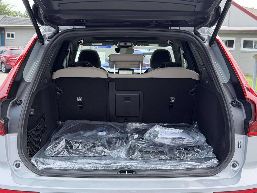 New 2026 Volvo XC60 T8 Core w/ Climate Package AWD/4WD image 13