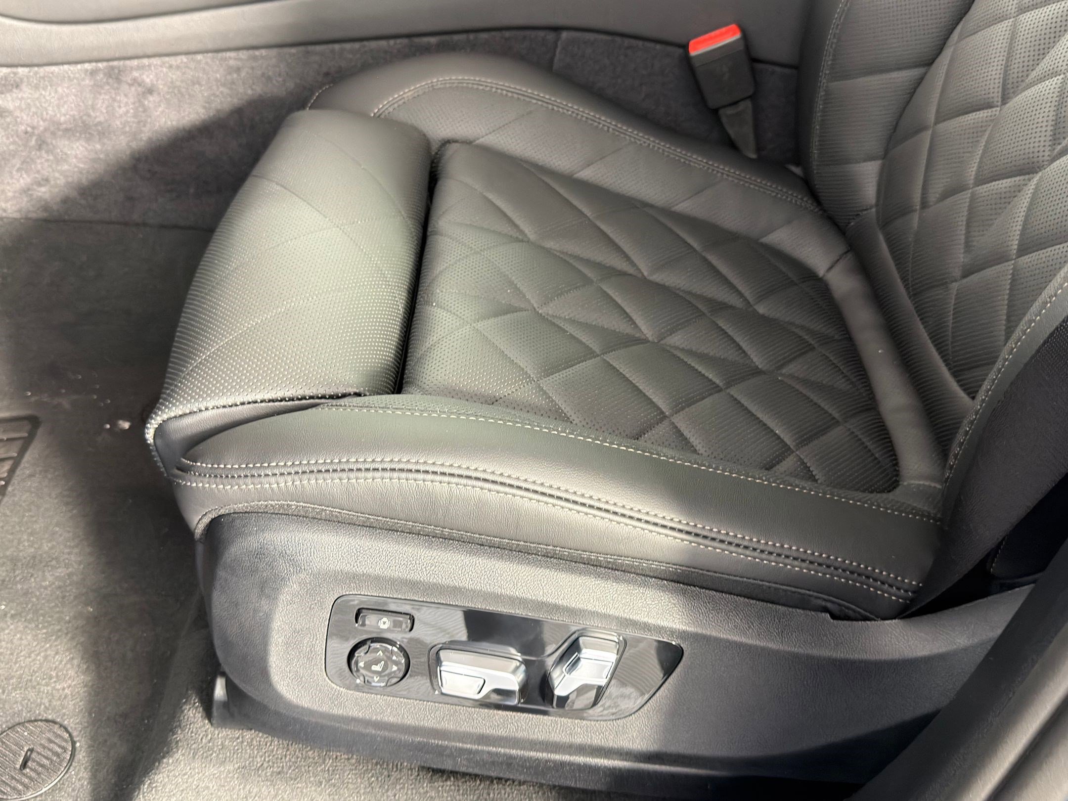 New 2026 BMW X5 sDrive40i image 12