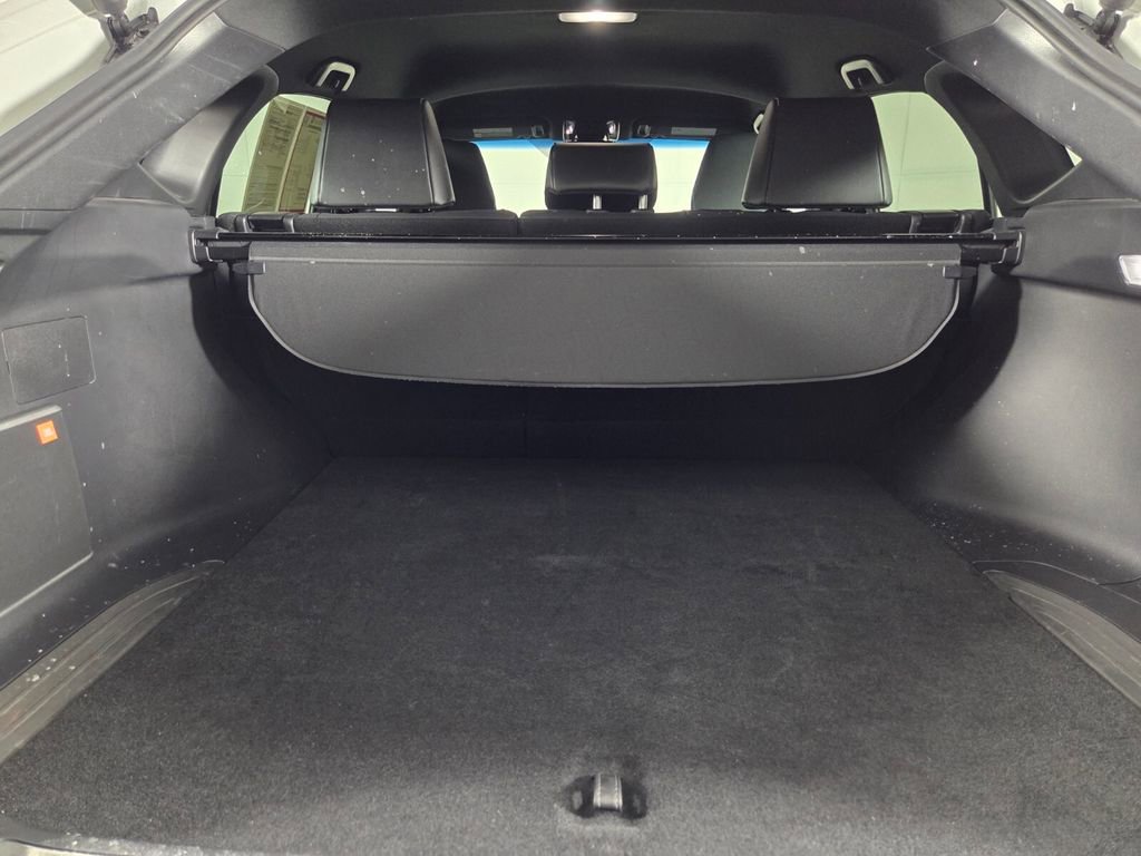 Used 2024 Toyota Venza XLE AWD/4WD image 30