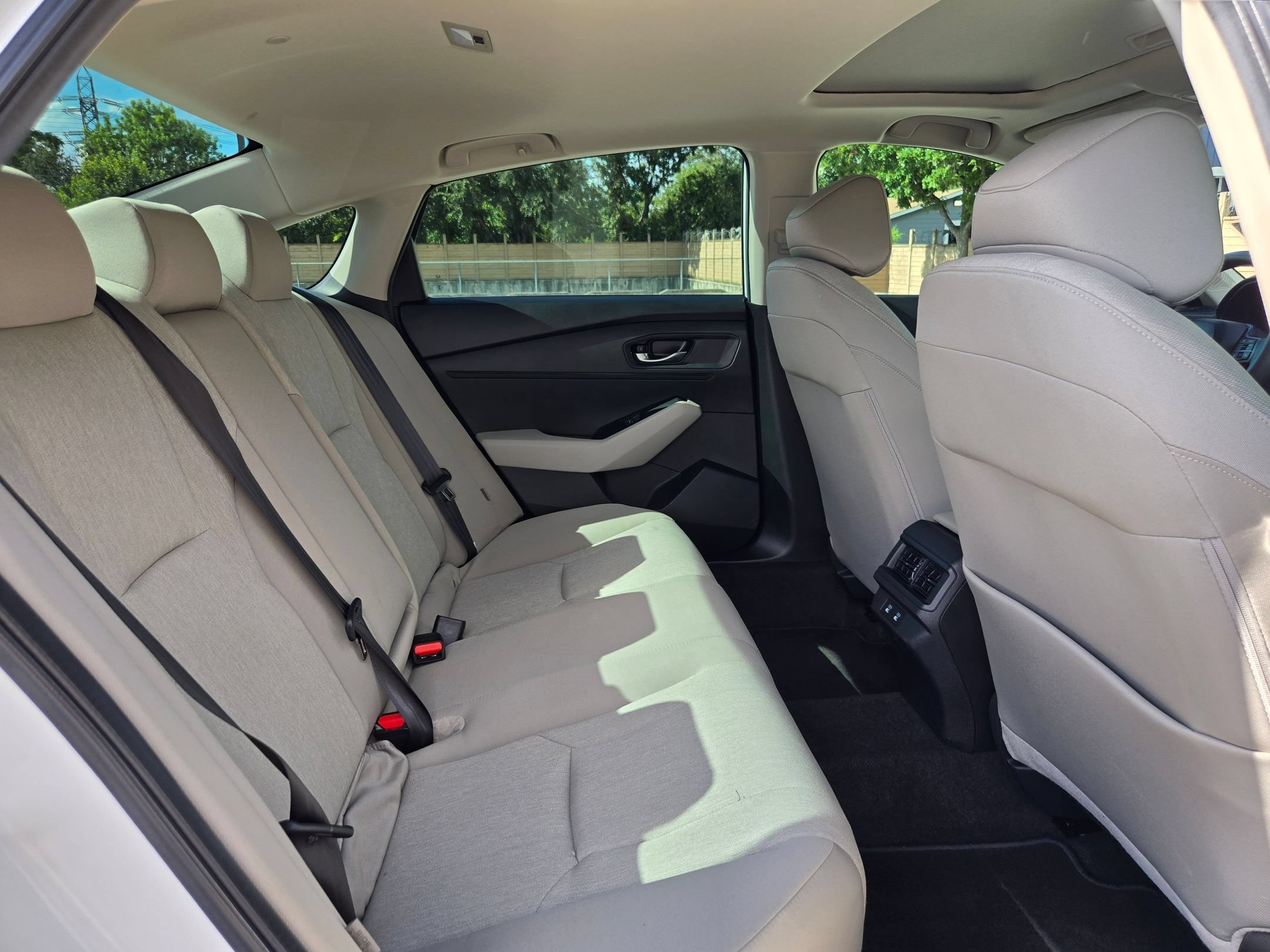 Used 2025 Honda Accord SE image 25