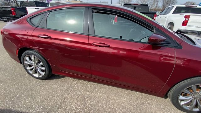 Used 2016 Chrysler 200 S image 3