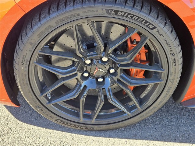 Used 2025 Chevrolet Corvette Z06 w/ Stealth Interior Trim Package image 9
