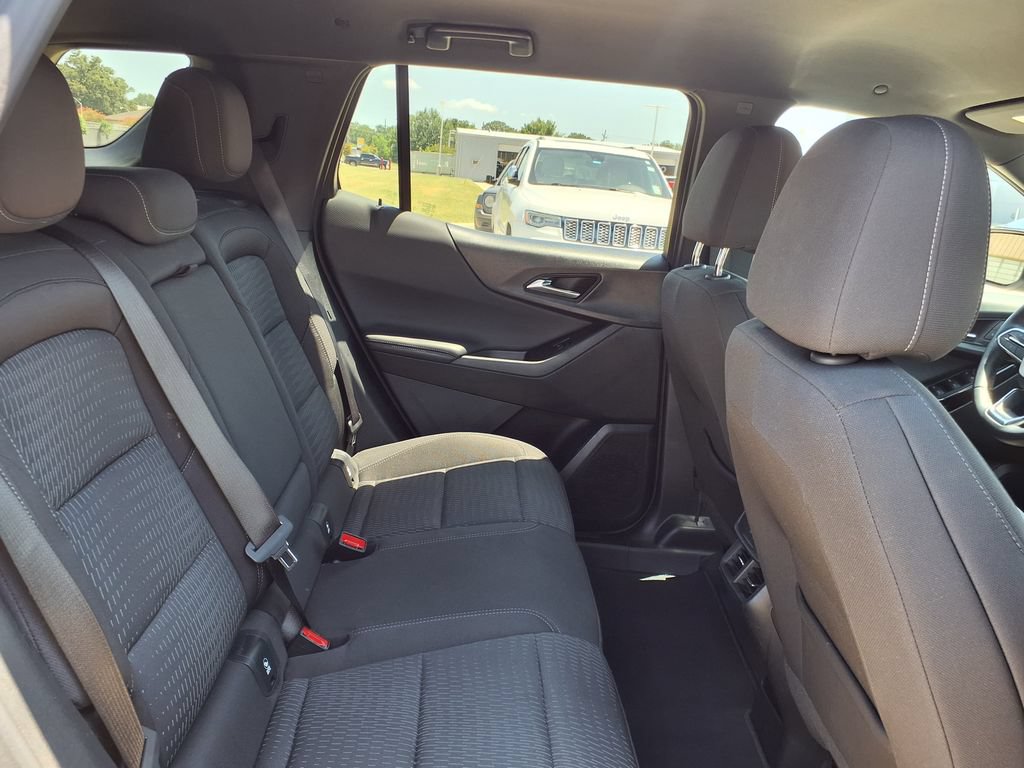 Used 2025 Chevrolet Equinox LT FWD image 20