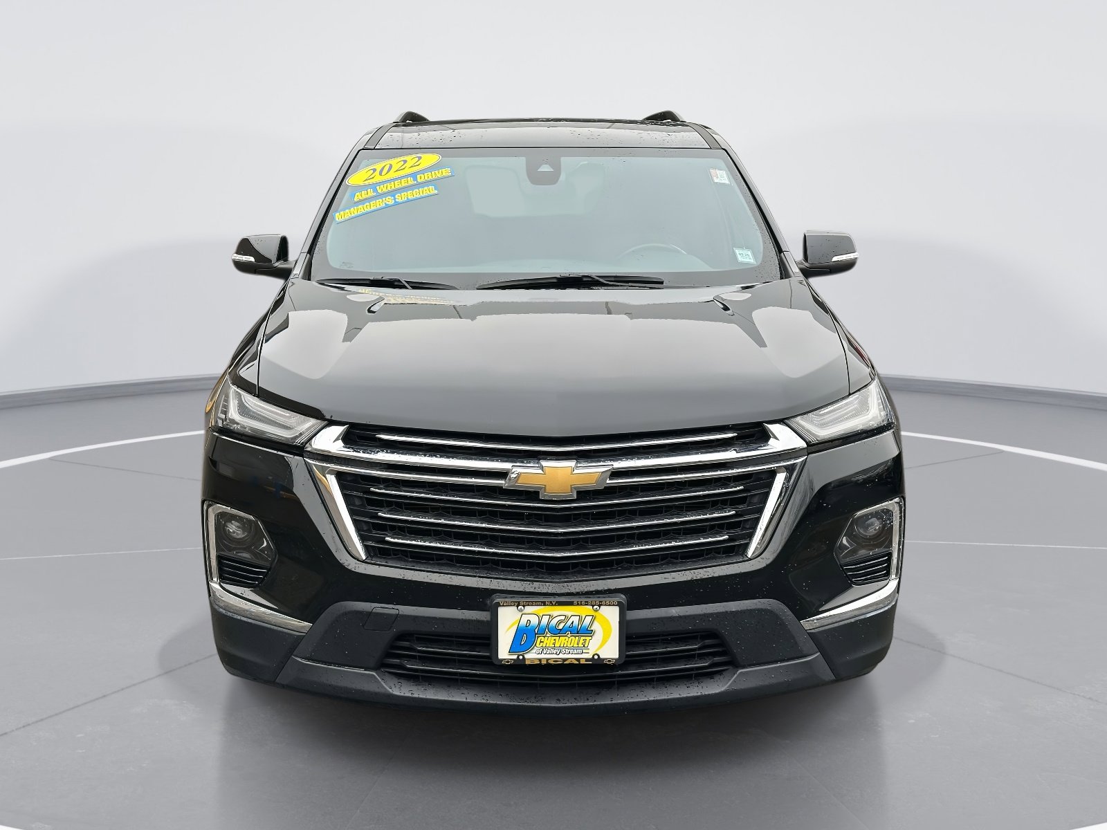 Certified 2022 Chevrolet Traverse LT image 2
