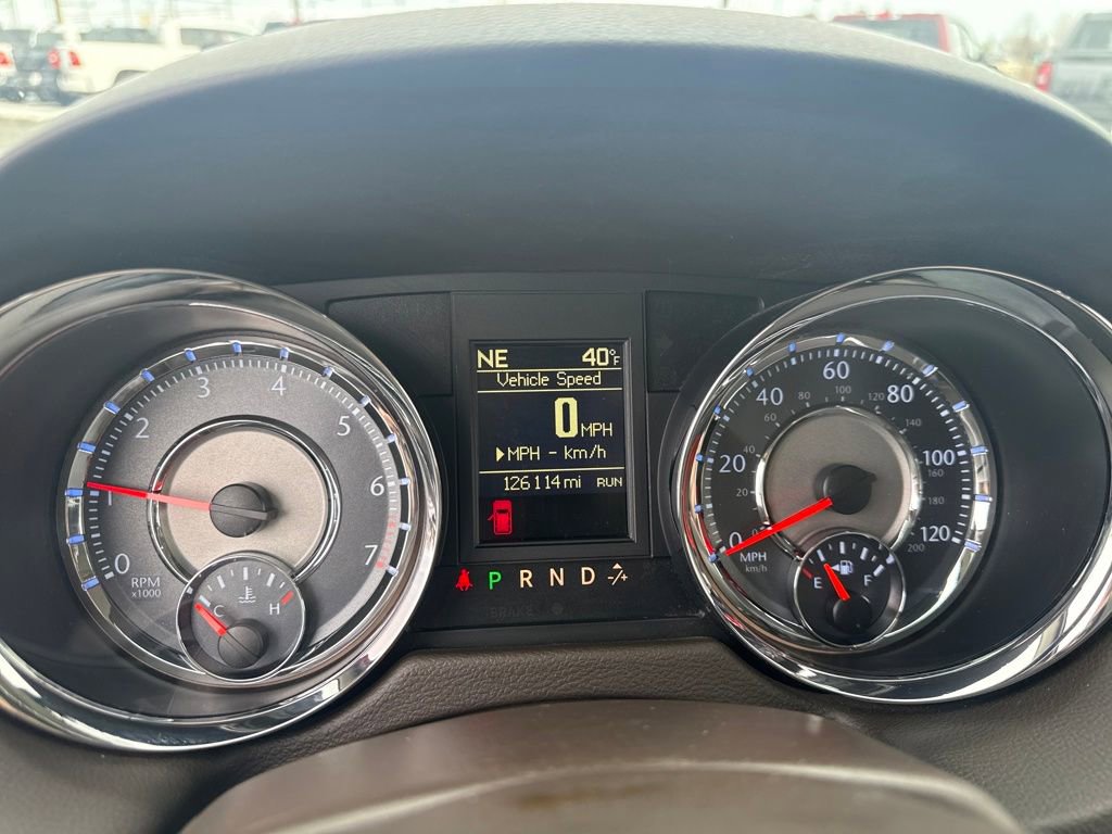 Used 2016 Chrysler Town & Country Touring w/ Driver Convenience Group image 20