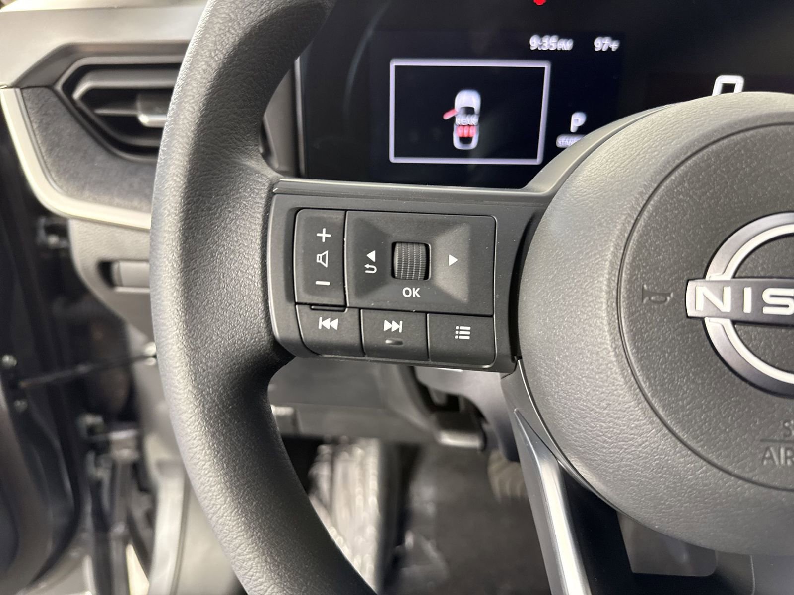 New 2025 Nissan Kicks SV w/ SV Premium Package image 12