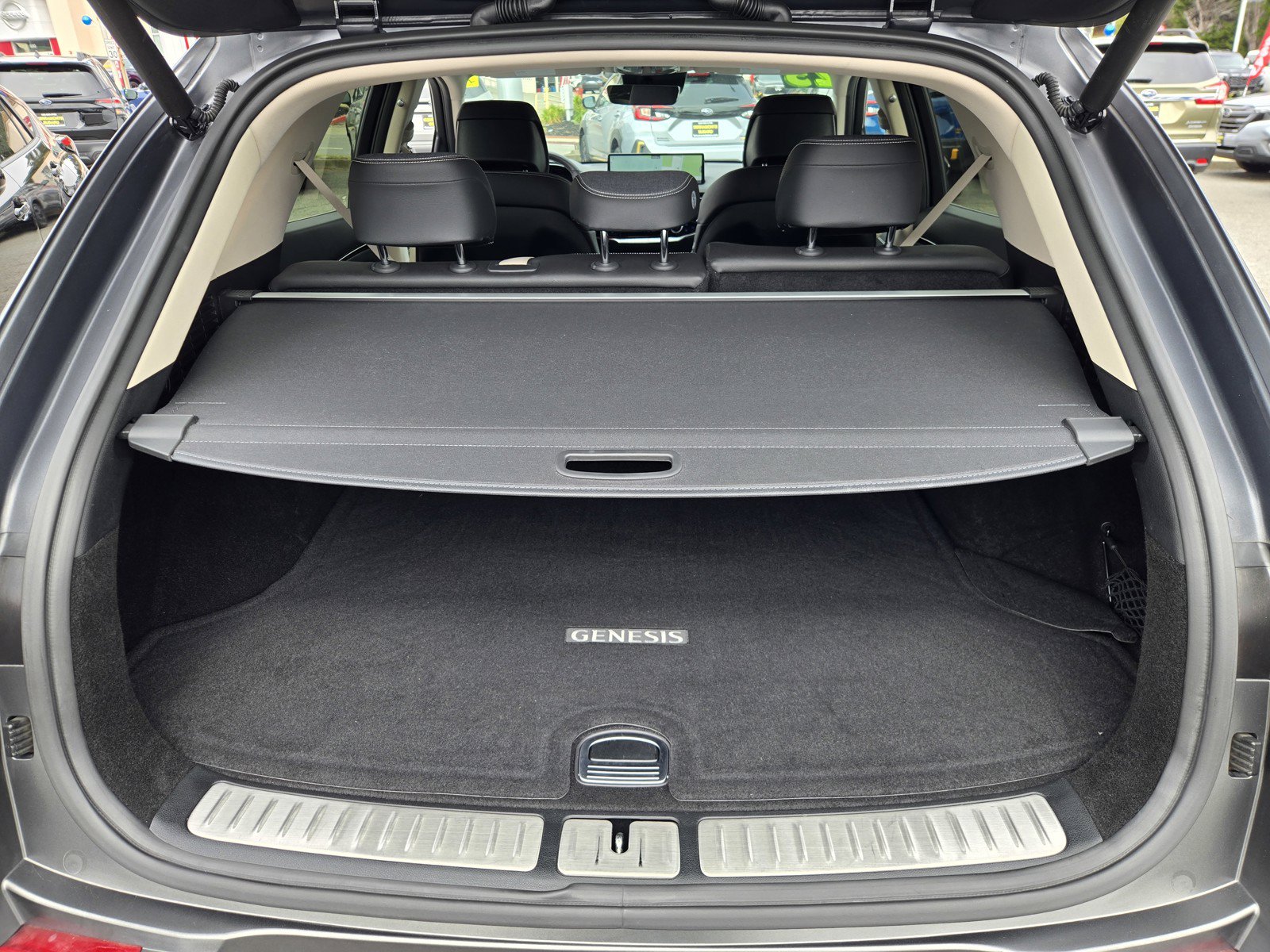 Used 2023 Genesis Electrified GV70 AWD/4WD image 27
