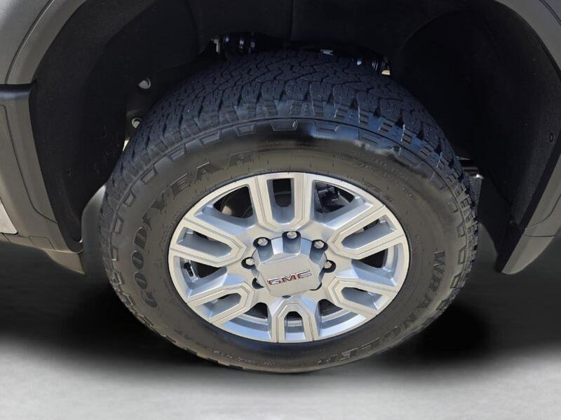 Used 2024 GMC Sierra 2500 SLT w/ SLT Premium Package AWD/4WD image 9