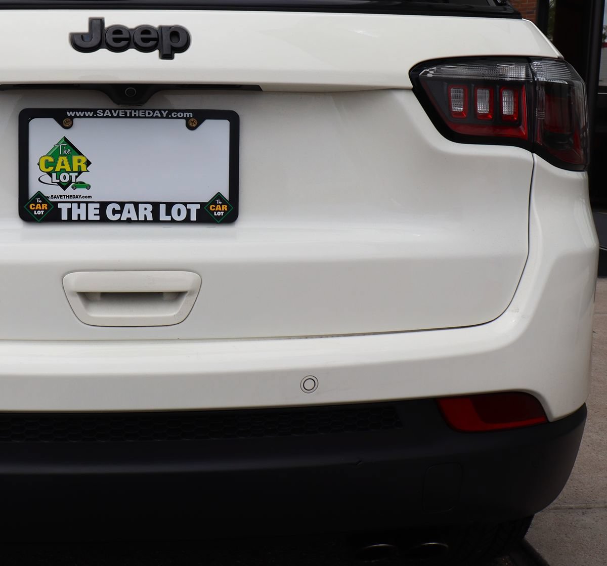 Used 2019 Jeep Compass Latitude FWD image 20