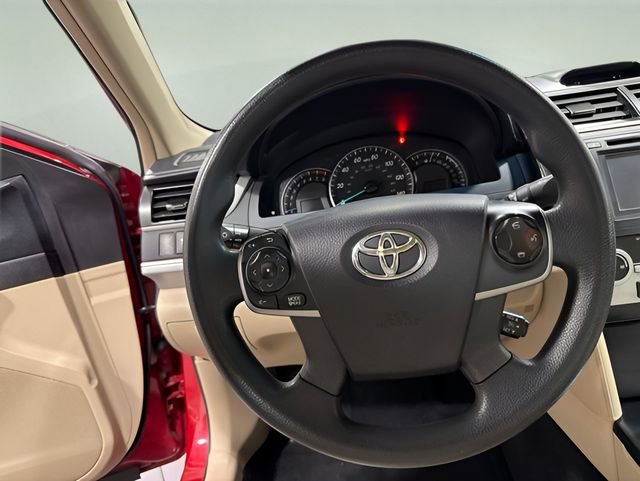 Used 2014 Toyota Camry LE FWD image 13