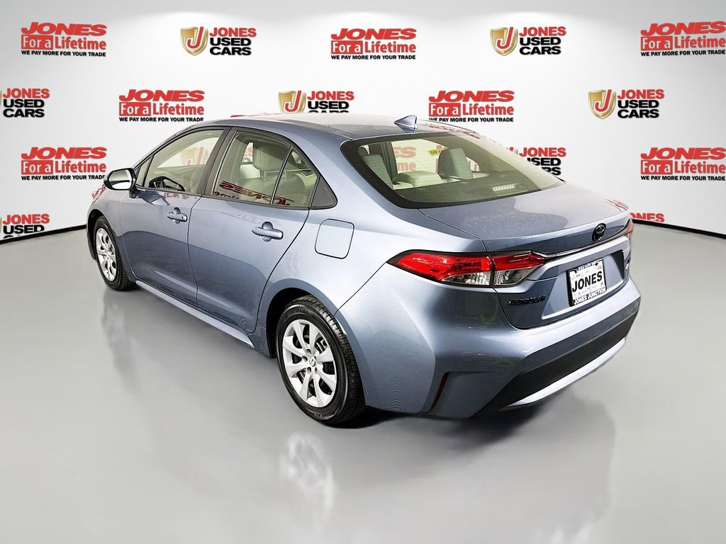 Certified 2022 Toyota Corolla LE image 2