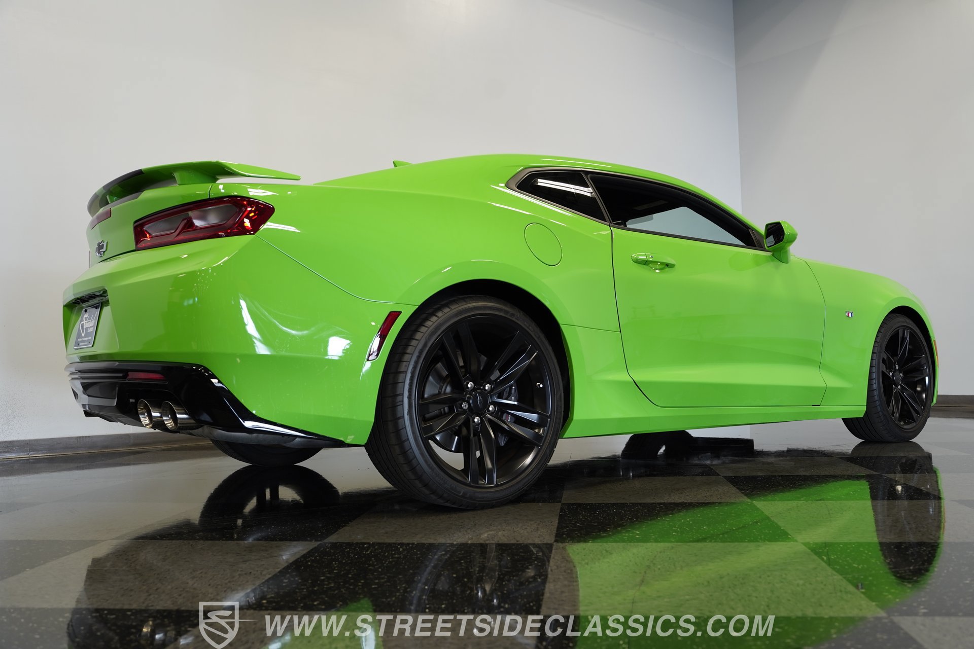 Used 2017 Chevrolet Camaro SS RWD image 30