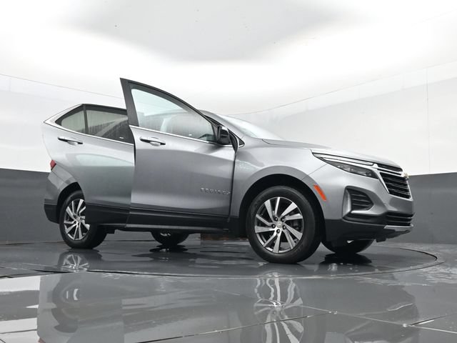 Used 2023 Chevrolet Equinox LT AWD/4WD image 32