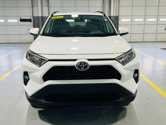 Used 2021 Toyota RAV4 XLE w/ Convenience Package FWD image 13