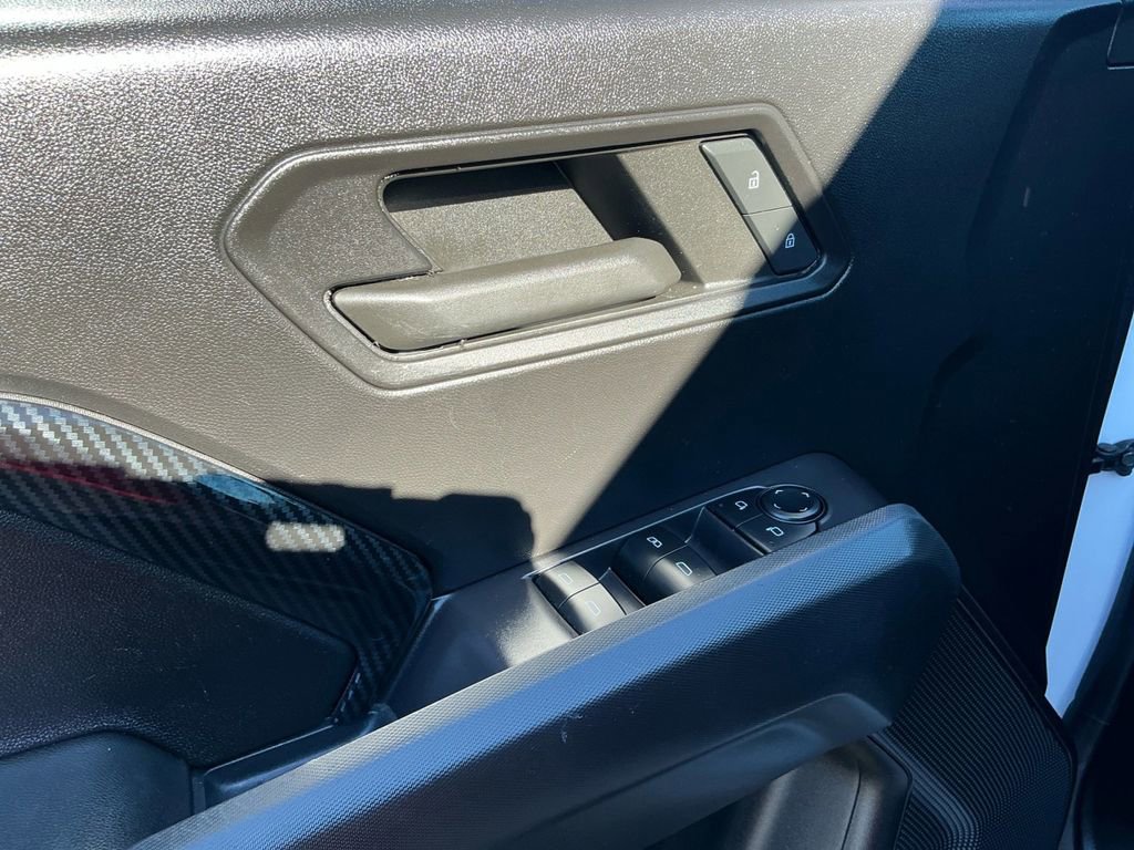 Used 2023 Chevrolet Colorado Trail Boss w/ Technology Package image 16